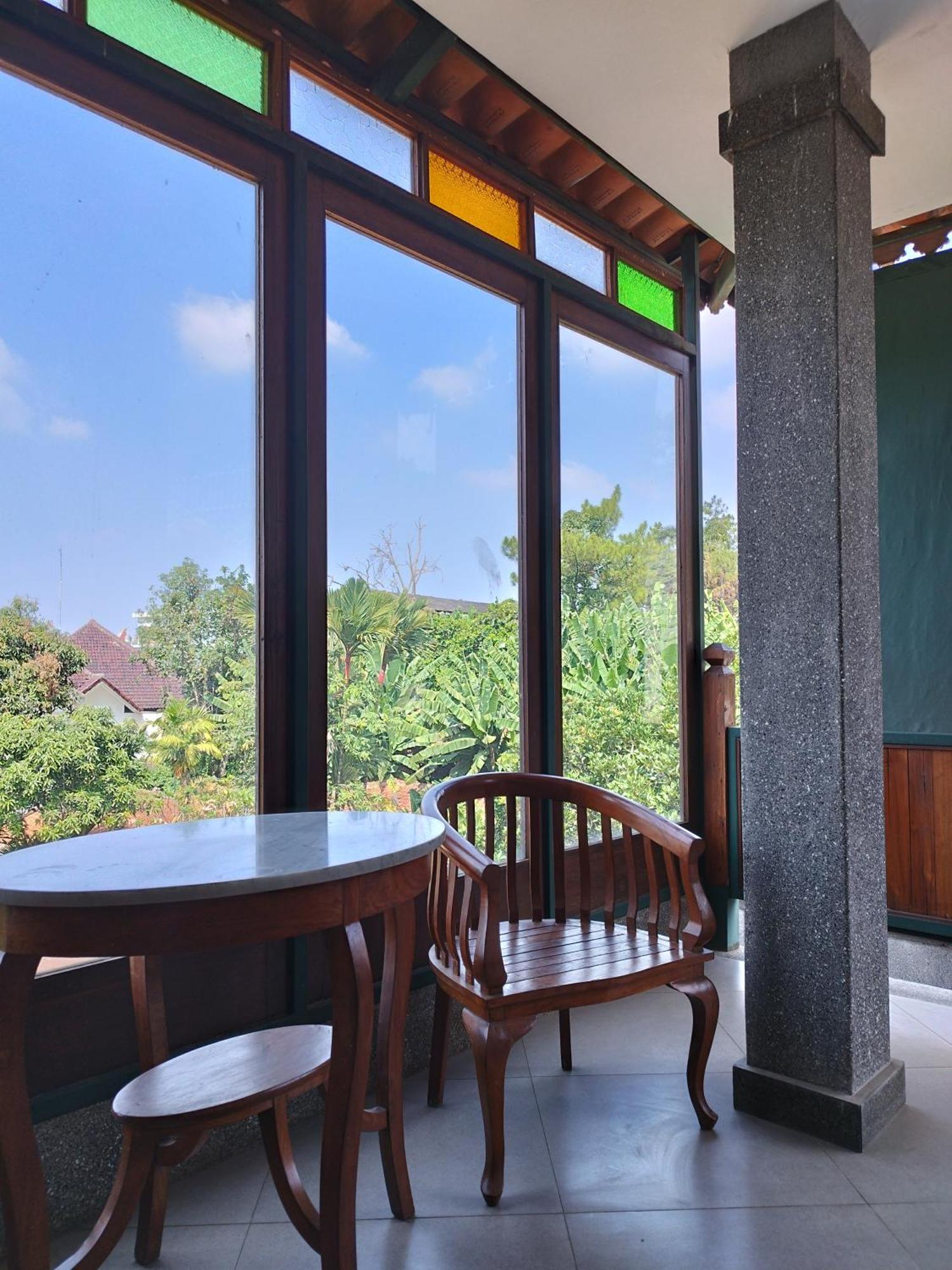 Dalem Arum Bandung Buitenkant foto