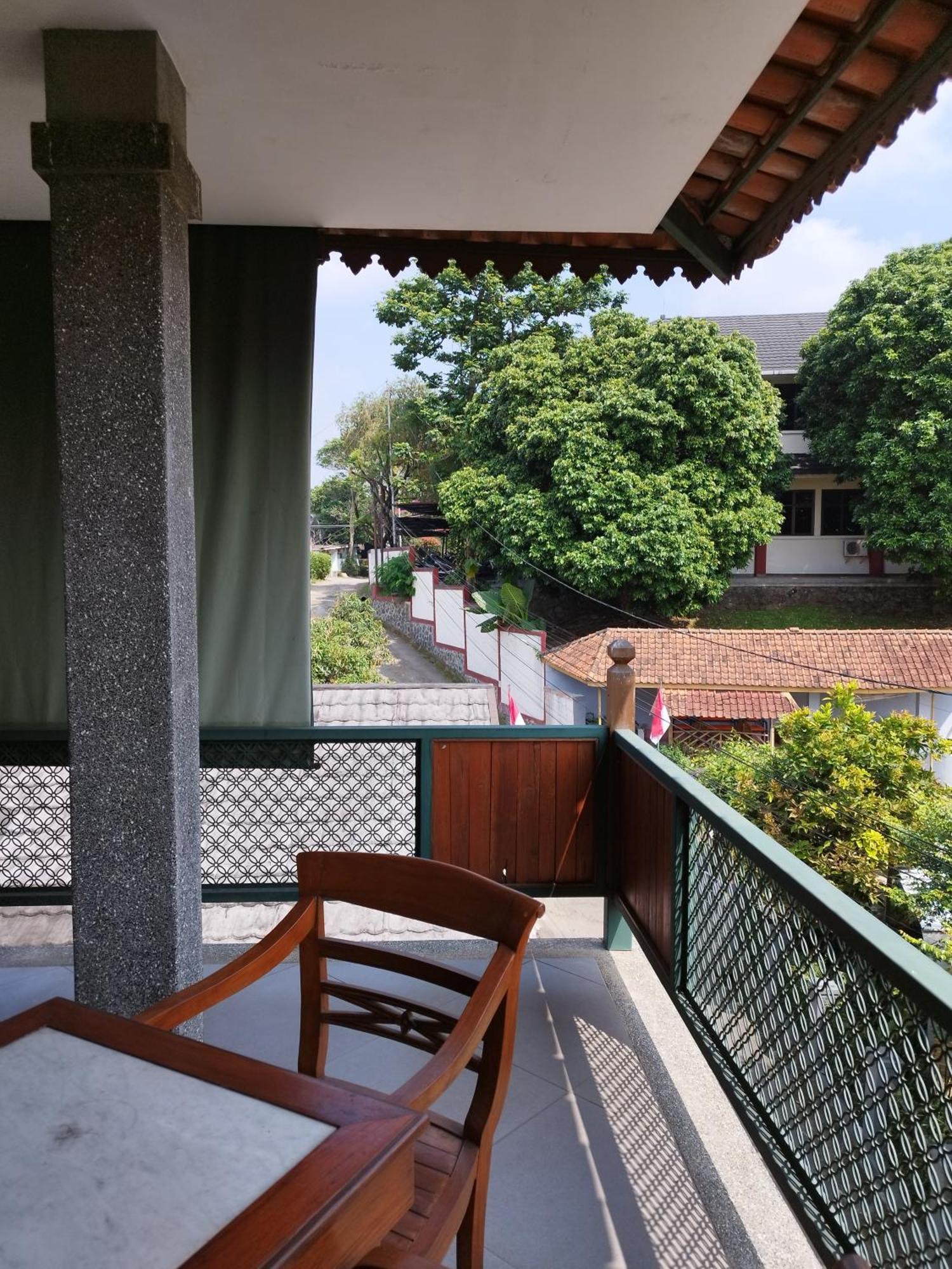 Dalem Arum Bandung Buitenkant foto